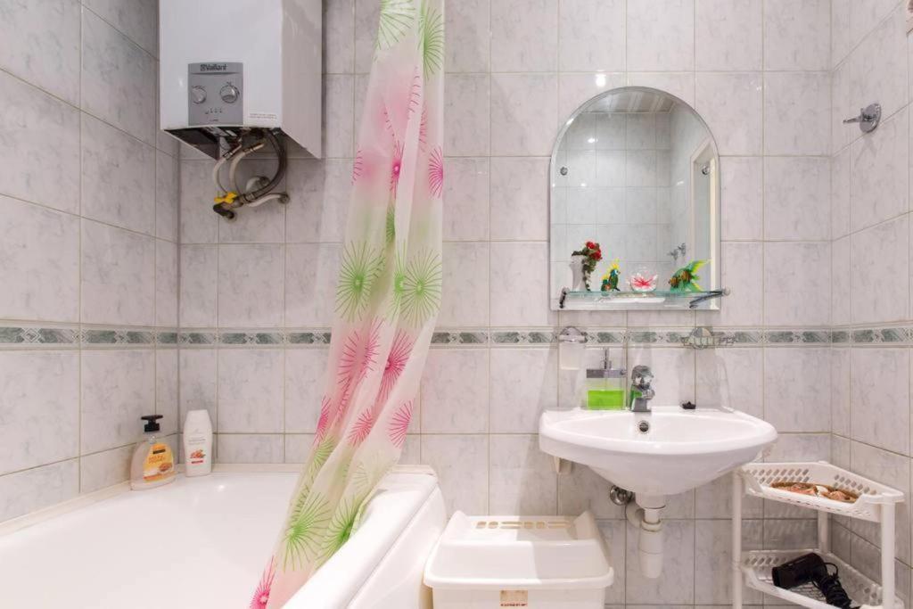 Bright Apartment Near Bus Statioon Tallinn Exterior photo